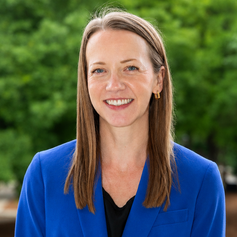 Keely Latopolski Headshot