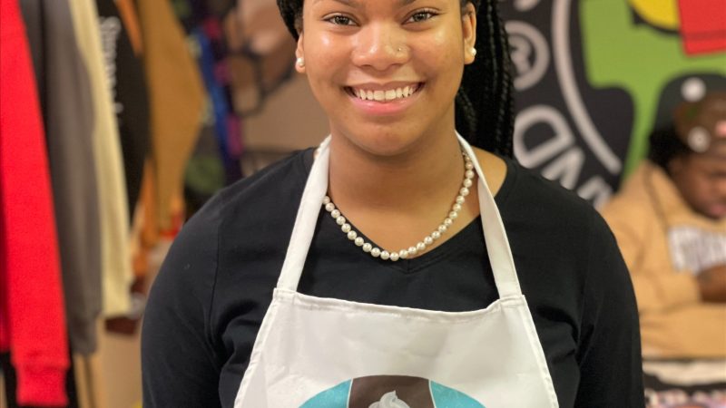 First-Year Culverhouse Student Bakes Her Way Through College